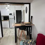 Apartment Chez Laeti Type F2 *